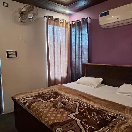 Privyrooms Gorakhpur Eksteriør bilde